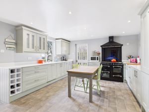 Kitchen- click for photo gallery